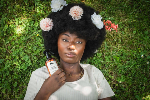 Cheveux bouclés été